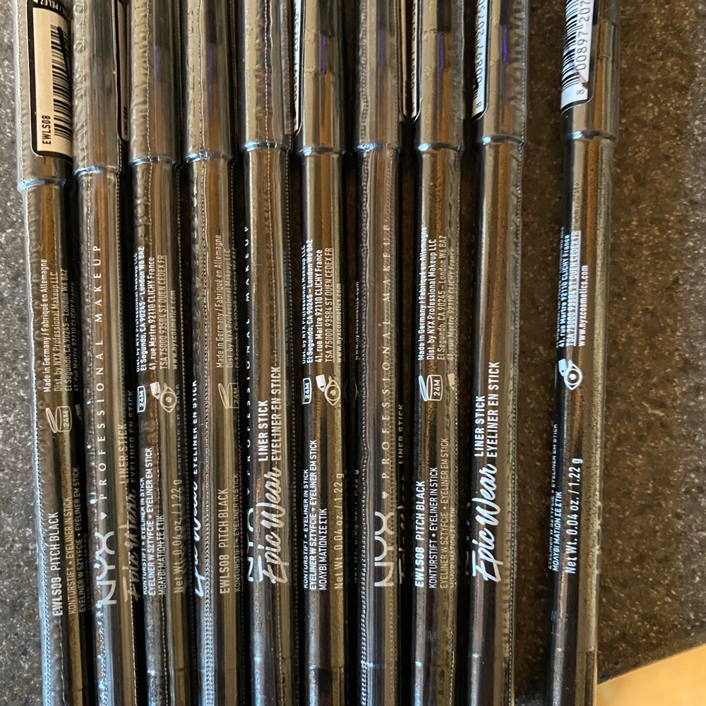 NYX black eyeliner